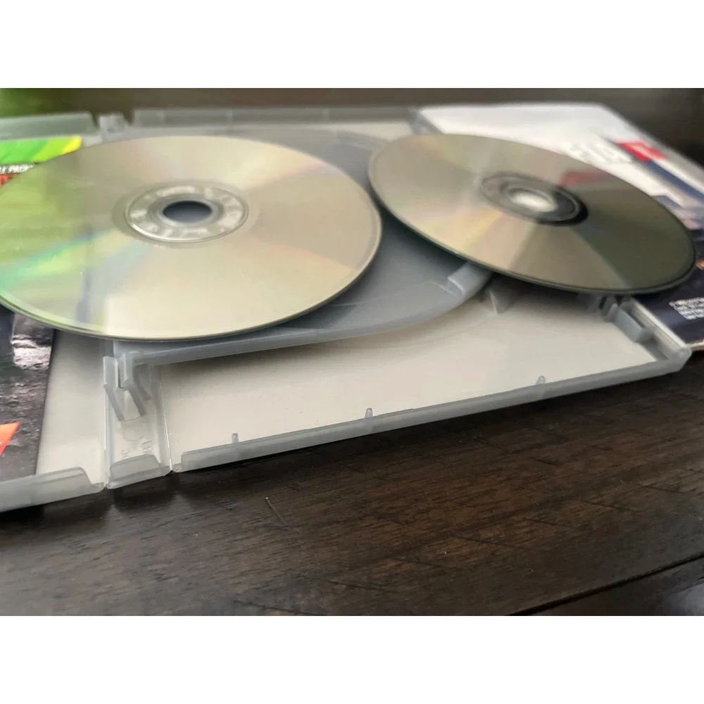 Mafia II Platinum Hits Xbox 360 2-Disc Set with Add-On Content Manual and Map